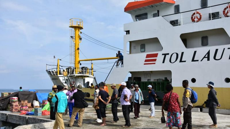 Giliran Logistik ke Wilayah Kepulauan Aimando Didistribusi