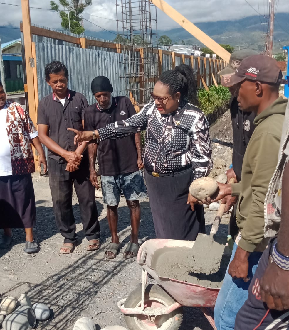 Pembagunan Fisik Menuju Kongres Sudah Dimulai, Lince Kogoya Mohon Dukungan Dana dan Doa Seluruh Umat Baptis di Tanah Papua