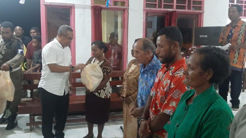 Pesan natal Bupati: Masyarakat Yapen barat diminta terapkan Perilaku hidup sederhana