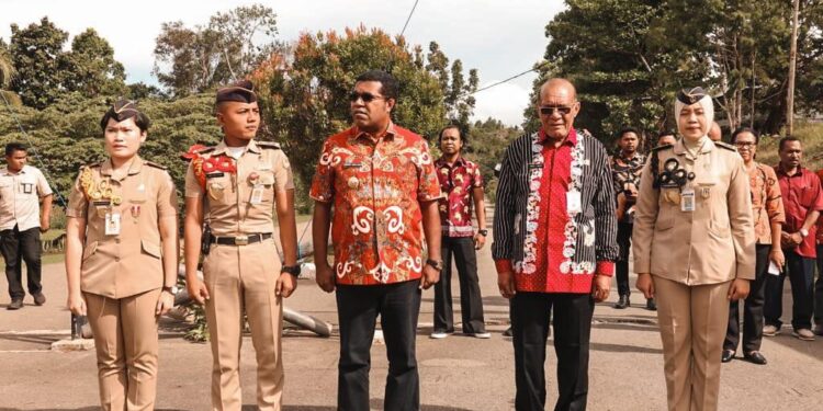 Herry Naap: BTM terlalu Kerdil cari Pangung Politik karena main tuduh sembarang tanpa tau kontribusi Pemda  dalam Seminar Nasional IKAPTK se-Tanah Papua 2023