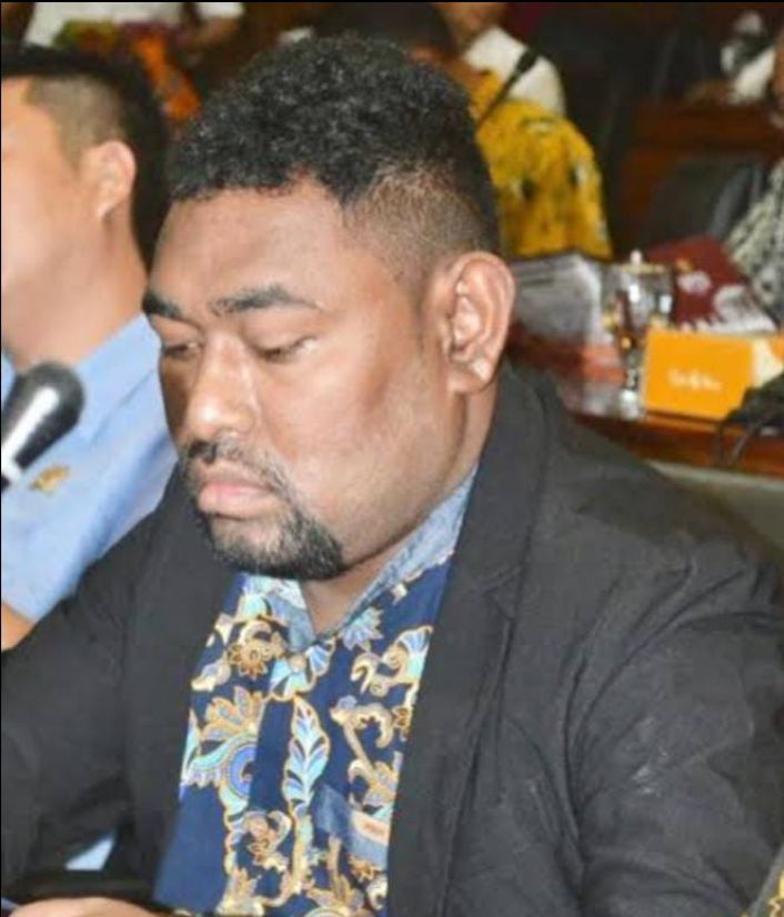 Alumni SAKTI ICW (Indonesia Corruption Watch). Jhon Nehemia Mandibo, Mendesak Presiden PRABOWO Copot Jabatan Menteri Bahlil
