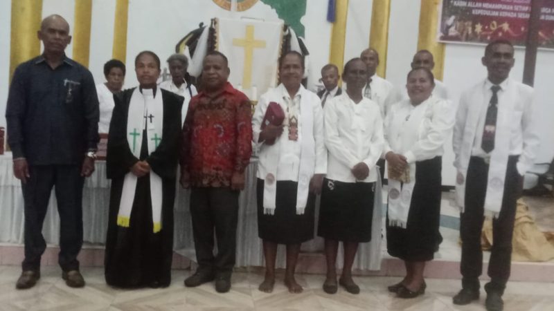 Natal Akbar Oikumene Rantauan Tiga Kampung Yeruboi, Komboi, Manfias Berlangsung Penuh Suka Cita