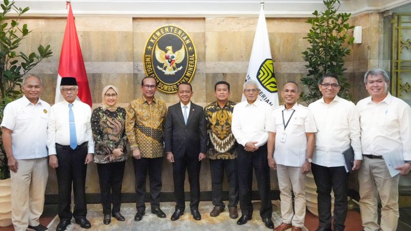 Johni Jonatan Numberi Anggota Dewan Energi Nasional Ucapkan terima kasih usai pelantikan  Anggota Dewan Energi Nasional