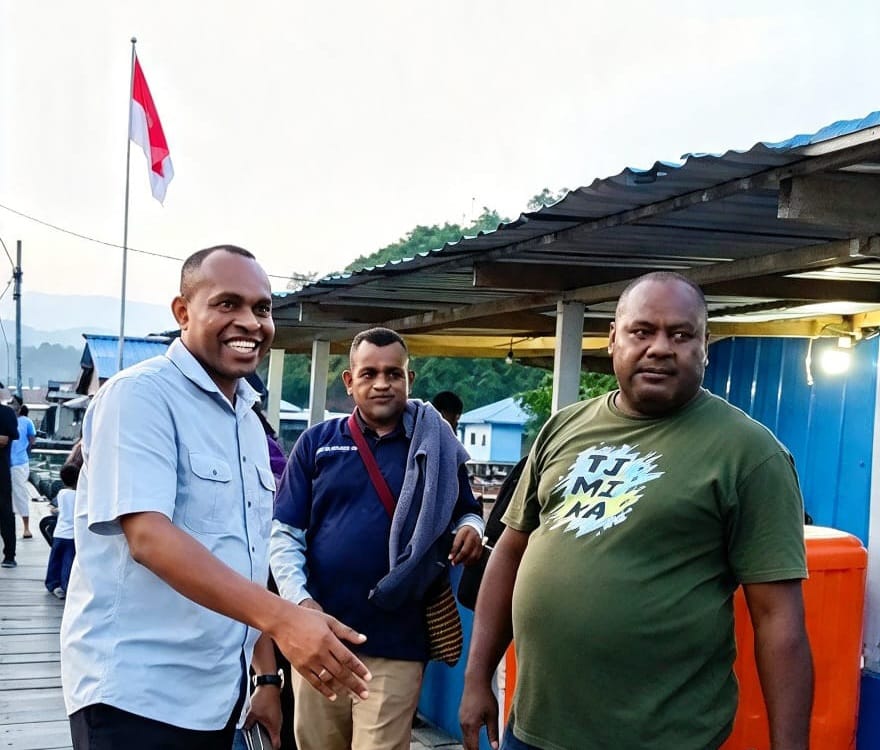 Nasdem turun ke Kampung Tobati, Wakil Ketua I DPRK Kota Jayapura Max Karubaba serap Aspirasi Warga